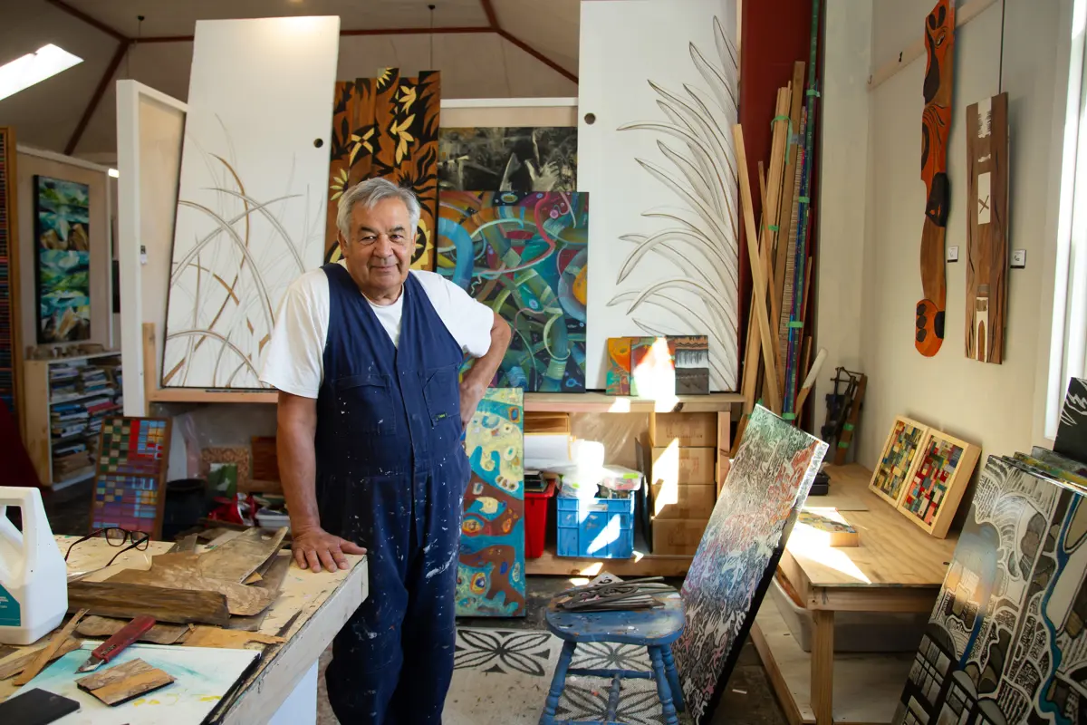 Alan Wehipeihana in his art studio in Paekākāriki