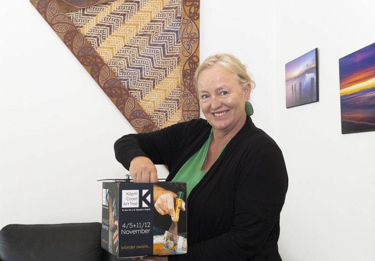 Mayor Janet KCAT Prize Draw 001